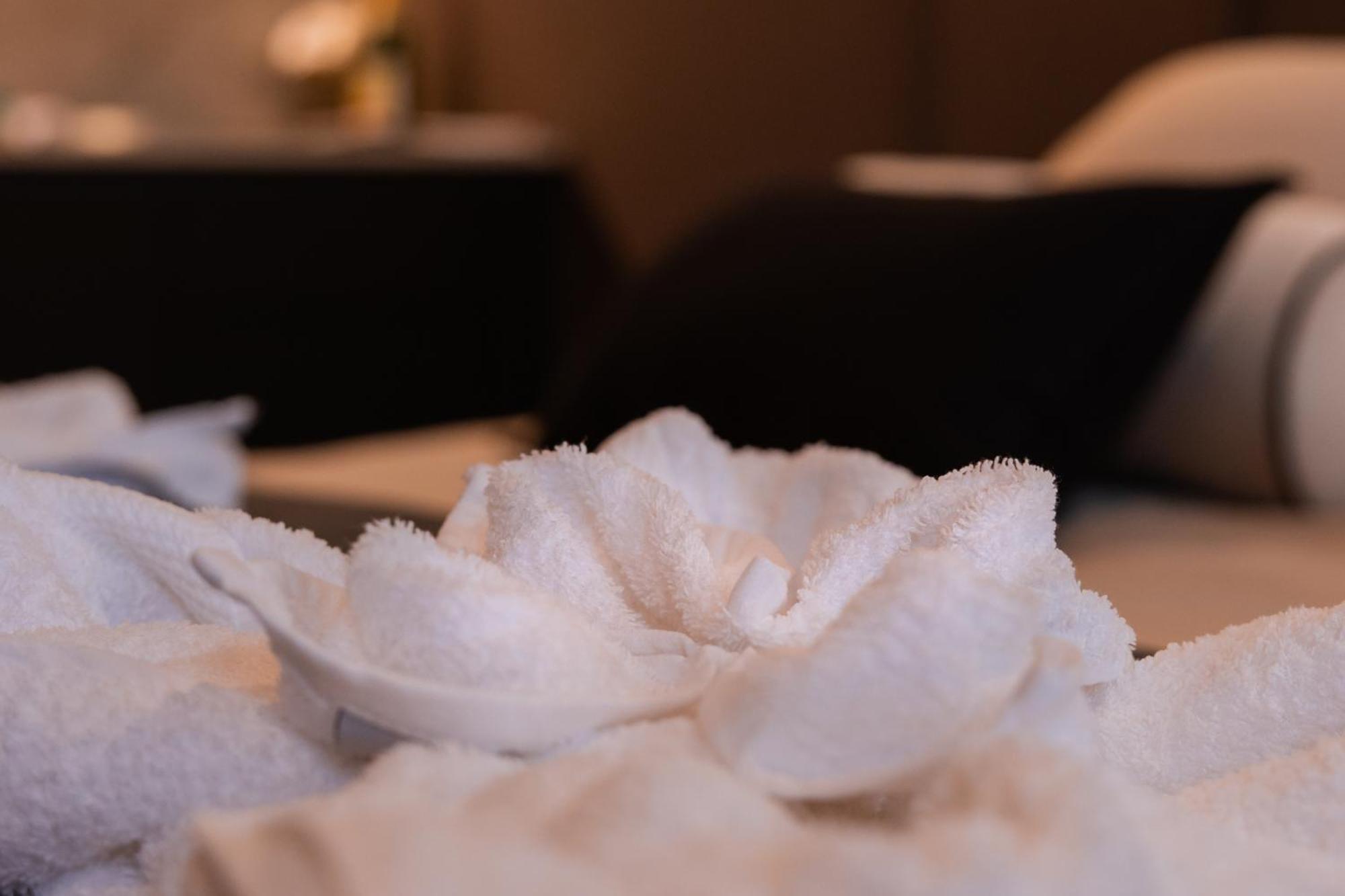 C0C00N Veritable Hammam A Partager A Deux Riom Dış mekan fotoğraf